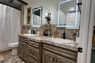 4210 W Country Gables Dr, Phoenix, AZ 85053 - Photo 108