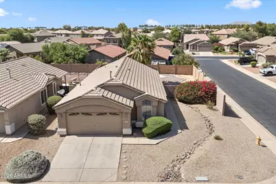 43742 W Baker Drive, Maricopa, AZ 85138 - Photo 2