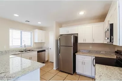 10821 W Taft Street, Phoenix, AZ 85037 - Photo 4