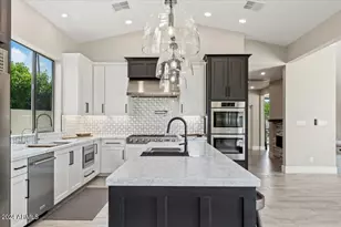 4137 E Earll Dr, Phoenix, AZ 85018 - Photo 16