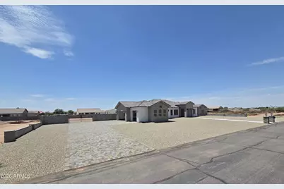 6561 W Palomino Way, Coolidge, AZ 85128 - Photo 1