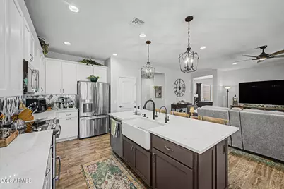 4281 W Hanna Drive, Eloy, AZ 85131 - Photo 12