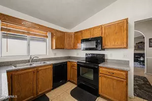 8859 W John Cabot Rd, Peoria, AZ 85382 - Photo 16