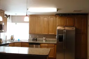 3658 W Aire Libre Ave, Phoenix, AZ 85053 - Photo 2