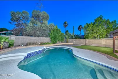 5141 W Wikieup Lane W, Glendale, AZ 85308 - Photo 12