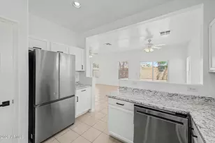 9481 N 81st Dr, Peoria, AZ 85345 - Photo 10