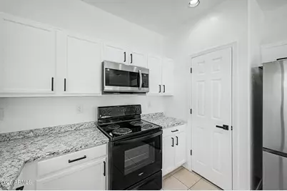 9481 N 81st Drive, Peoria, AZ 85345 - Photo 12