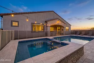 256 E Gemini Pl, Chandler, AZ 85249 - Photo 2