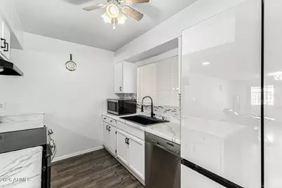 2814 N 55th Avenue, Phoenix, AZ 85035 - Photo 12