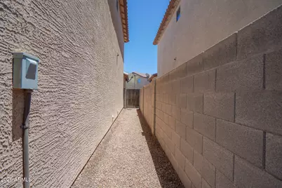 10225 W Camelback Road #28, Phoenix, AZ 85037 - Photo 28