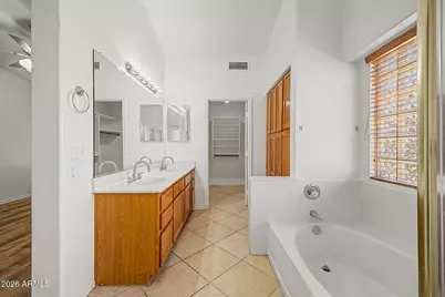 12548 W Roanoke Avenue, Avondale, AZ 85392 - Photo 14
