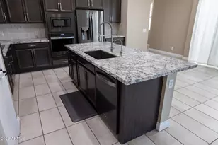 2462 E Lovebird Ln, Gilbert, AZ 85297 - Photo 14