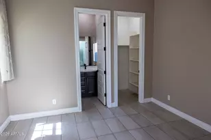 2462 E Lovebird Ln, Gilbert, AZ 85297 - Photo 4
