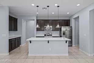 9812 E Radioactive Dr, Mesa, AZ 85212 - Photo 14