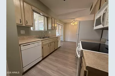 10346 W Mountain View Road, Sun City, AZ 85351 - Photo 12