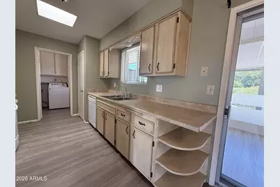 10346 W Mountain View Road, Sun City, AZ 85351 - Photo 10
