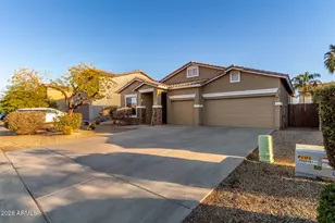 1013 W Ayrshire Trail, San Tan Valley, AZ 85143 - Photo 2