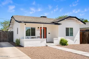 2333 N Edgemere St, Phoenix, AZ 85006 - Photo 2