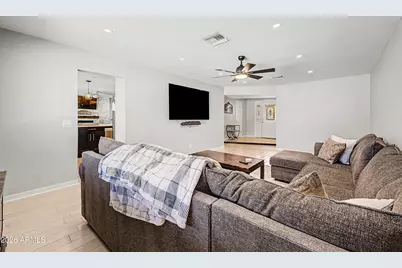 5935 S Lakeshore Drive, Tempe, AZ 85283 - Photo 10