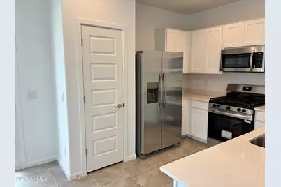 17321 W Gray Fox Trail, Surprise, AZ 85387 - Photo 12