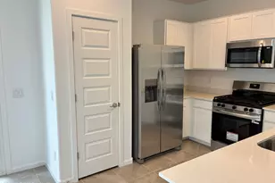 17321 W Gray Fox Trl, Surprise, AZ 85387 - Photo 12