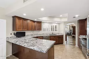 4113 E Paradise Dr, Phoenix, AZ 85028 - Photo 10