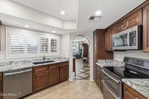 4113 E Paradise Dr, Phoenix, AZ 85028 - Photo 12