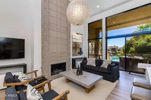 2802 E Camino Acequia Dr, Phoenix, AZ 85016 - Photo 4