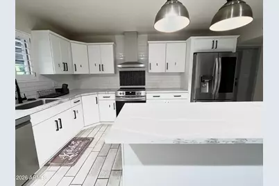 5527 W Morten Avenue, Glendale, AZ 85301 - Photo 2