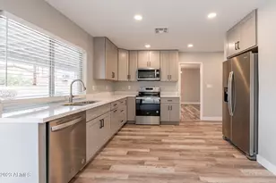 2318 E Lupine Ave, Phoenix, AZ 85028 - Photo 16