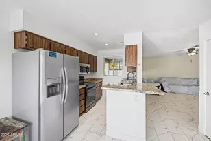 8161 N 107th Ave, Peoria, AZ 85345 - Photo 14