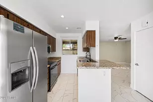 8161 N 107th Ave, Peoria, AZ 85345 - Photo 12