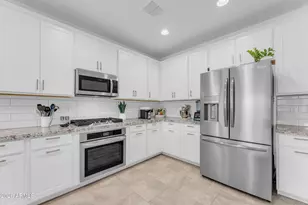 19326 W Badgett Ln, Litchfield Park, AZ 85340 - Photo 30