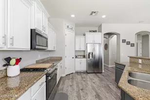 267 S 169th Dr, Goodyear, AZ 85338 - Photo 16