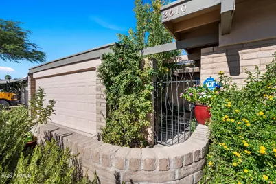 3610 E Sunnyside Drive, Phoenix, AZ 85028 - Photo 1