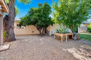 3610 E Sunnyside Dr, Phoenix, AZ 85028 - Photo 34