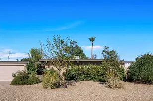 3610 E Sunnyside Dr, Phoenix, AZ 85028 - Photo 2