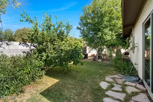 3610 E Sunnyside Dr, Phoenix, AZ 85028 - Photo 38