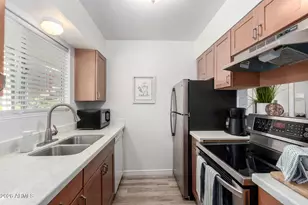 4610 N 68th St, Scottsdale, AZ 85251 - Photo 8
