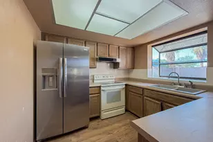 9358 W Sanna St, Peoria, AZ 85345 - Photo 8