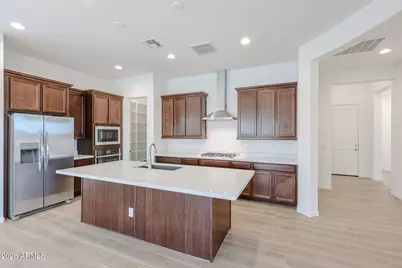 7665 W Smoketree Drive, Peoria, AZ 85383 - Photo 2