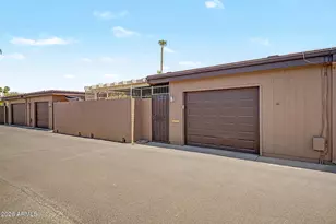 11025 W Topaz Dr, Sun City, AZ 85351 - Photo 20