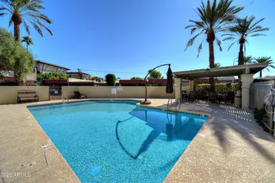 4930 N 42nd Way, Phoenix, AZ 85018 - Photo 14