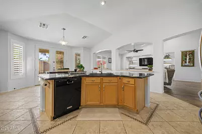 1748 E Iris Drive, Chandler, AZ 85286 - Photo 30