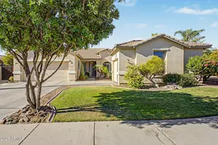 1748 E Iris Dr, Chandler, AZ 85286 - Photo 4