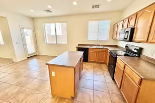 17519 W Lisbon Ln, Surprise, AZ 85388 - Photo 14