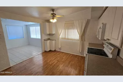 11375 N 112th Drive, Youngtown, AZ 85363 - Photo 6