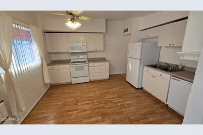11375 N 112th Drive, Youngtown, AZ 85363 - Photo 4