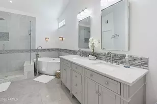 13 W Silverwood Dr, Phoenix, AZ 85045 - Photo 44
