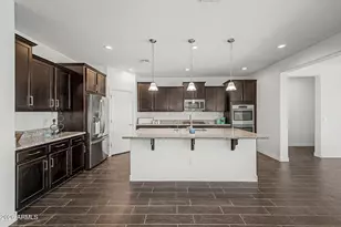 9895 W Via Del Sol, Peoria, AZ 85383 - Photo 14